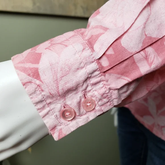 LL Bean Floral Blouse - Picture 6 of 9